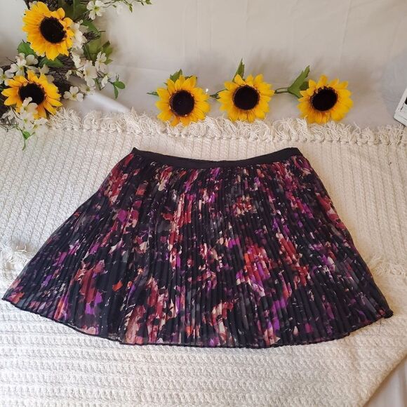 Joe Benbasset Floral skirt - Picture 2 of 6